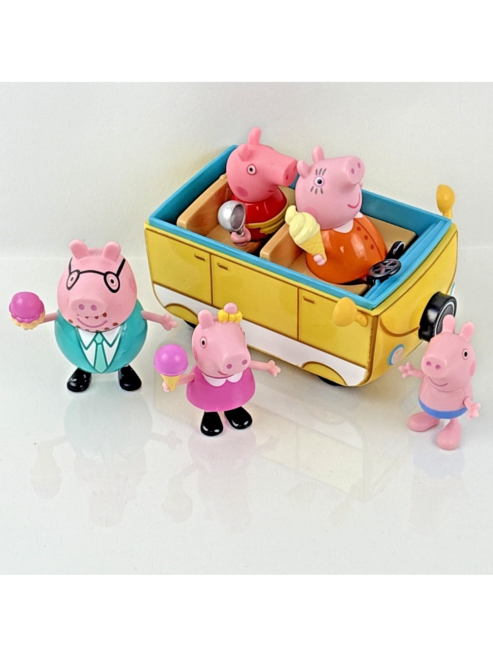 Peppa Pig Ice Cream Fun Peppa George Mummy Daddy Car